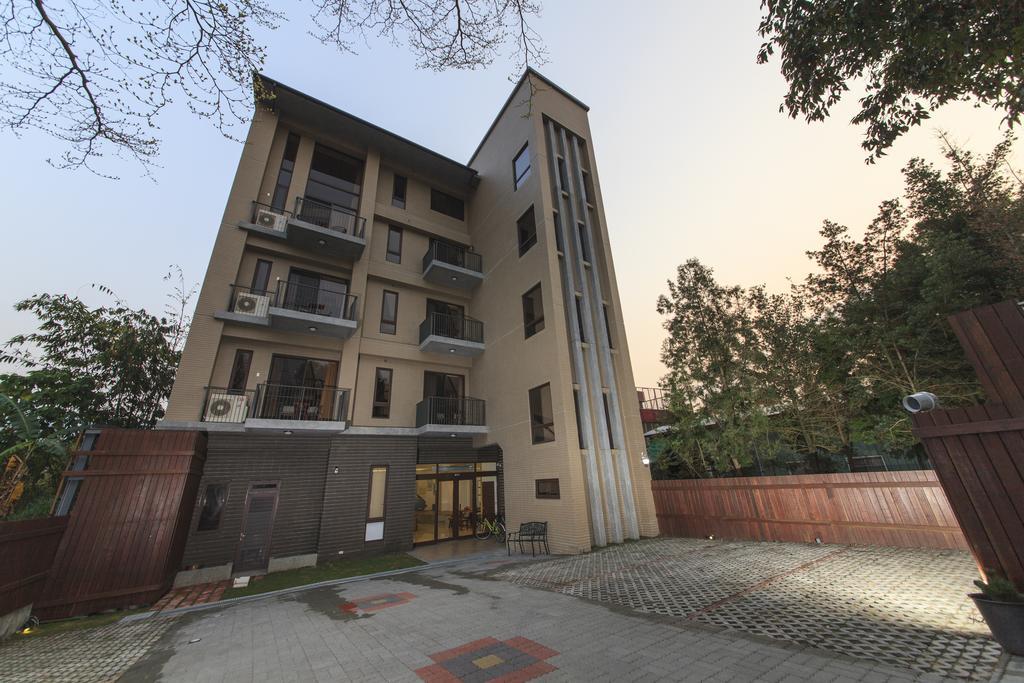 兩腳詩集綠活學旅 L 全自助入住平日旅館 L Jiji Esterno foto